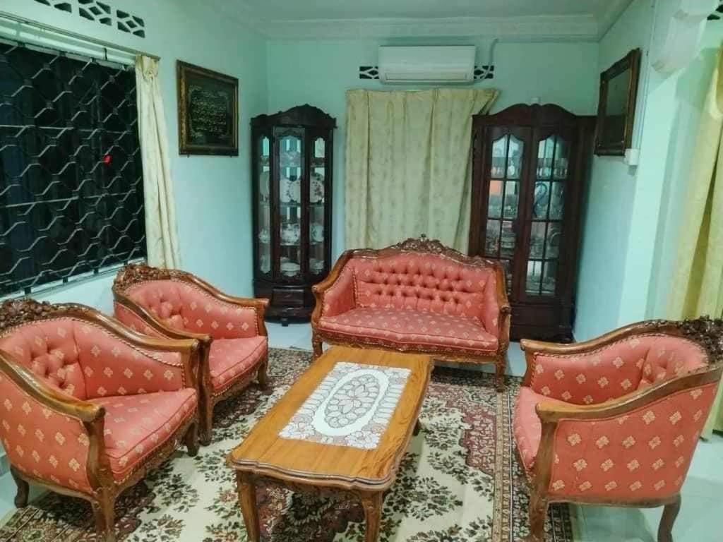 Teratak Port Dickson Homestay エクステリア 写真